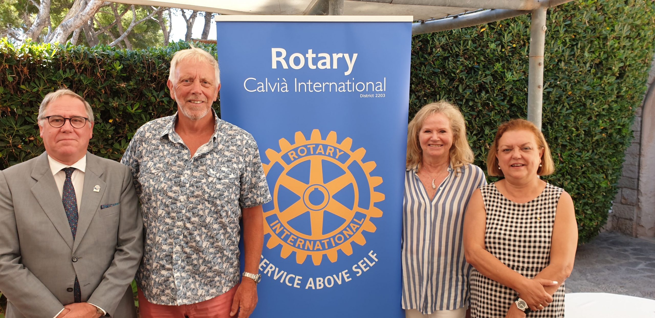 On Monday 6th June Rotary club Calvia International received a visit from the District 2203 Governor Javier Ygarza, and Assistant Governor Armando Pomar￼